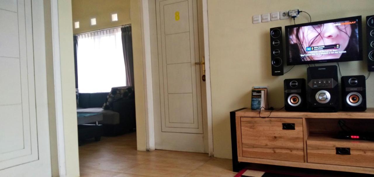 Bromo Otix Guest House Bilik gambar